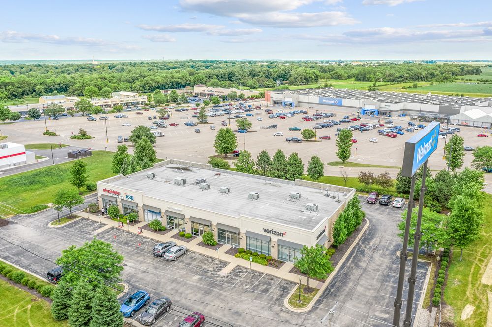 Rose Plaza: 1672-1684 South Galena Ave., Dixon, IL 61021